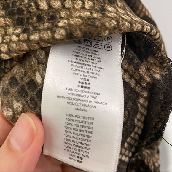 Michael Michael Kors Women’s Short Sleeve Snake Skin Pattern Sheer Blouse - Picture 3 of 4